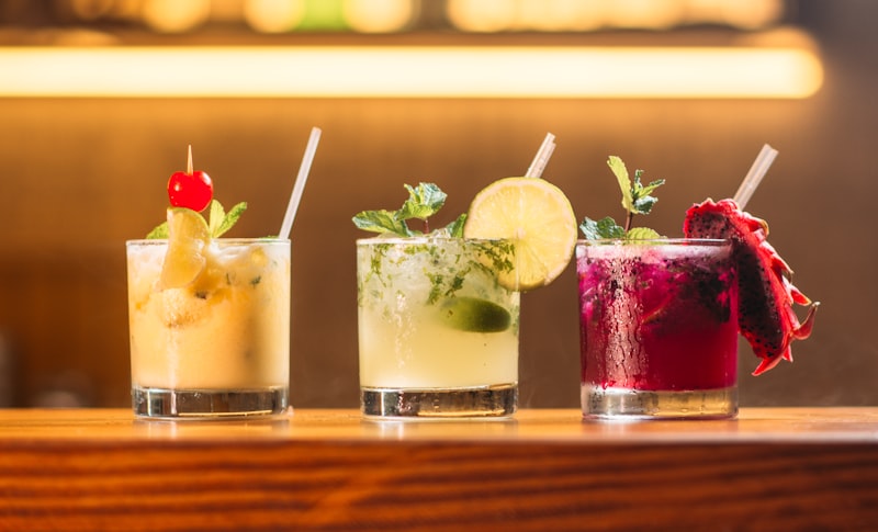 Spherical ice balls in drinks for slow-melting cooling effect